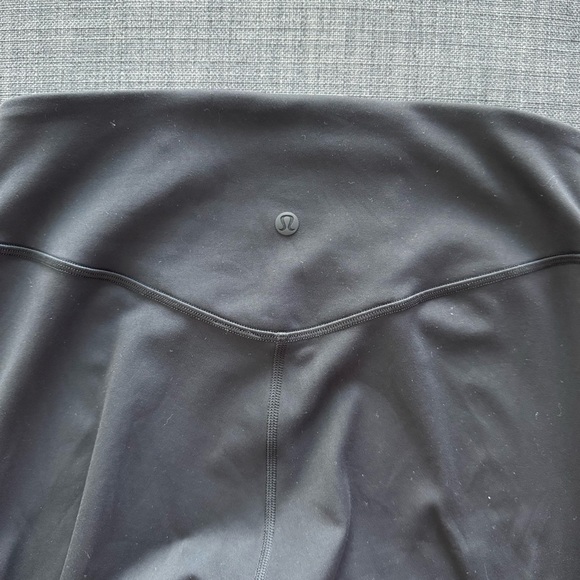 Lululemon Wunder Under SmoothCover High-Rise
Tight 25" - Picture 3 of 4